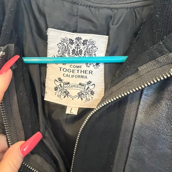 Men's Black Leather Jacket - Picture 5 of 5